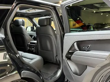 LAND ROVER Range Rover Sport First Edition