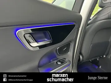 MERCEDES-BENZ C 300 e AVANTGARDE Night 360  AdvSound…