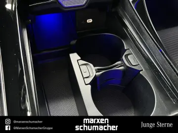 MERCEDES-BENZ C 300 e AVANTGARDE Night 360  AdvSound…