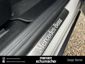 MERCEDES-BENZ C 300 e AVANTGARDE Night 360  AdvSound…