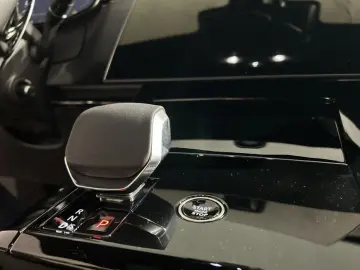 LAND ROVER Range Rover Sport P530 AWD Autobiography