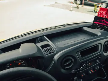 Autoplatforma Renault Master 2.3 dCi