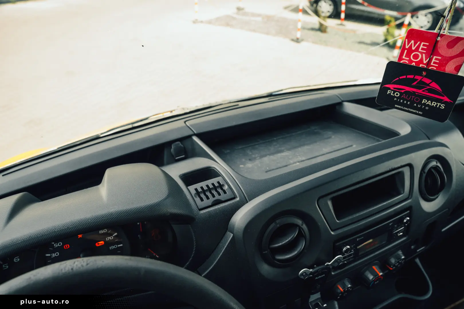 Autoplatforma Renault Master 2.3 dCi