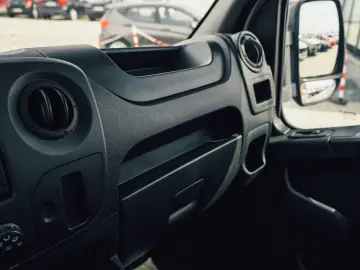 Autoplatforma Renault Master 2.3 dCi