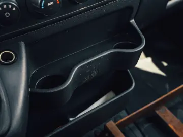 Autoplatforma Renault Master 2.3 dCi