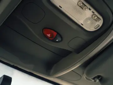 Autoplatforma Renault Master 2.3 dCi