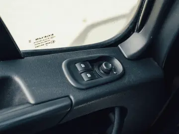 Autoplatforma Renault Master 2.3 dCi