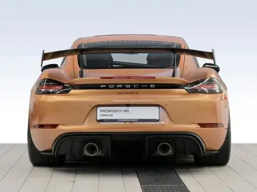 PORSCHE Cayman 718 GT4 RS