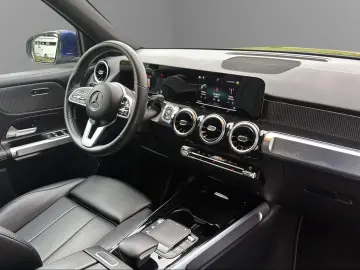 MERCEDES-BENZ GLB 200d 4Matic