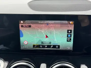 MERCEDES-BENZ GLB 200d 4Matic