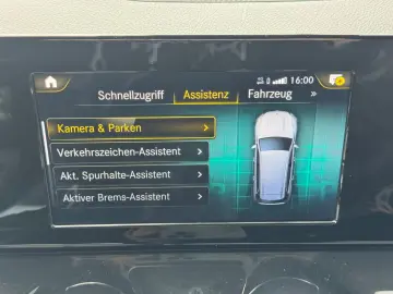 MERCEDES-BENZ GLB 200d 4Matic