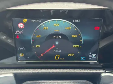 MERCEDES-BENZ GLB 200d 4Matic