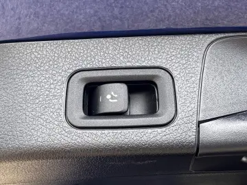 MERCEDES-BENZ GLB 200d 4Matic