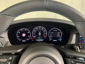 Porsche 992 (911) Carrera GTS   PDCC   Liftsystem   BOSE