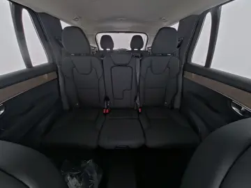 VOLVO XC90 FACELIFT Plus Dark Recharge Plug-In Hybrid