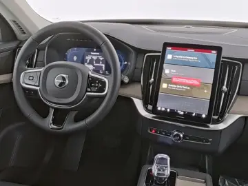 VOLVO XC90 FACELIFT Plus Dark Recharge Plug-In Hybrid