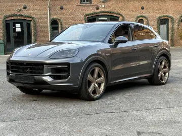 PORSCHE Cayenne E-Hybrid Coupe SPORTDESIGN-PAKET 22 ZOLL