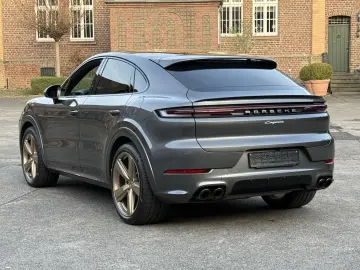PORSCHE Cayenne E-Hybrid Coupe SPORTDESIGN-PAKET 22 ZOLL