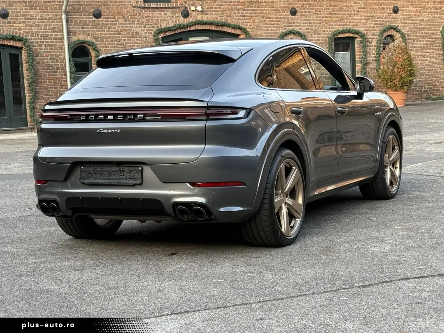 PORSCHE Cayenne E-Hybrid Coupe SPORTDESIGN-PAKET 22 ZOLL