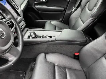 VOLVO XC90 Core AWD MHEV 7 Locuri