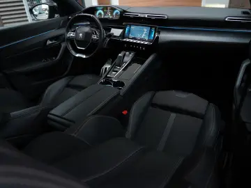 Peugeot GT line 508 Plug-In Hybrid 180 e-EAT8