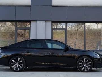 Peugeot GT line 508 Plug-In Hybrid 180 e-EAT8