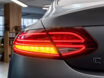 Mercedes-Benz C250 d Coupe • Diesel • Automat • LED • Keyles