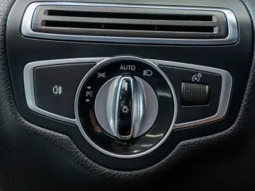 Mercedes-Benz C250 d Coupe • Diesel • Automat • LED • Keyles