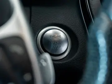 Mercedes-Benz C250 d Coupe • Diesel • Automat • LED • Keyles