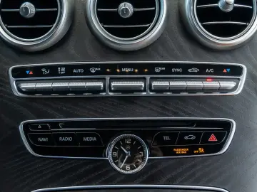 Mercedes-Benz C250 d Coupe • Diesel • Automat • LED • Keyles