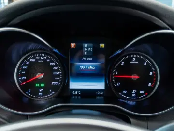 Mercedes-Benz C250 d Coupe • Diesel • Automat • LED • Keyles