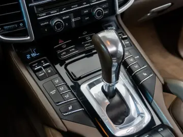 Porsche Cayenne 3.0 Diesel 2013 • Diesel • Automat • LED • N