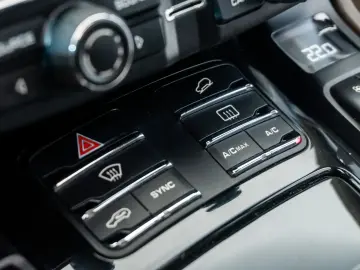 Porsche Cayenne 3.0 Diesel 2013 • Diesel • Automat • LED • N