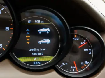 Porsche Cayenne 3.0 Diesel 2013 • Diesel • Automat • LED • N