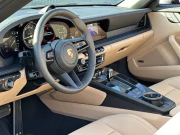 Porsche 992 911 Carrera GTS BOSE HA-LENKUNG CARBON VIEW