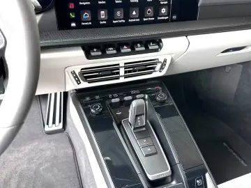 Porsche GTS Cabriolet  model german  complet echipat