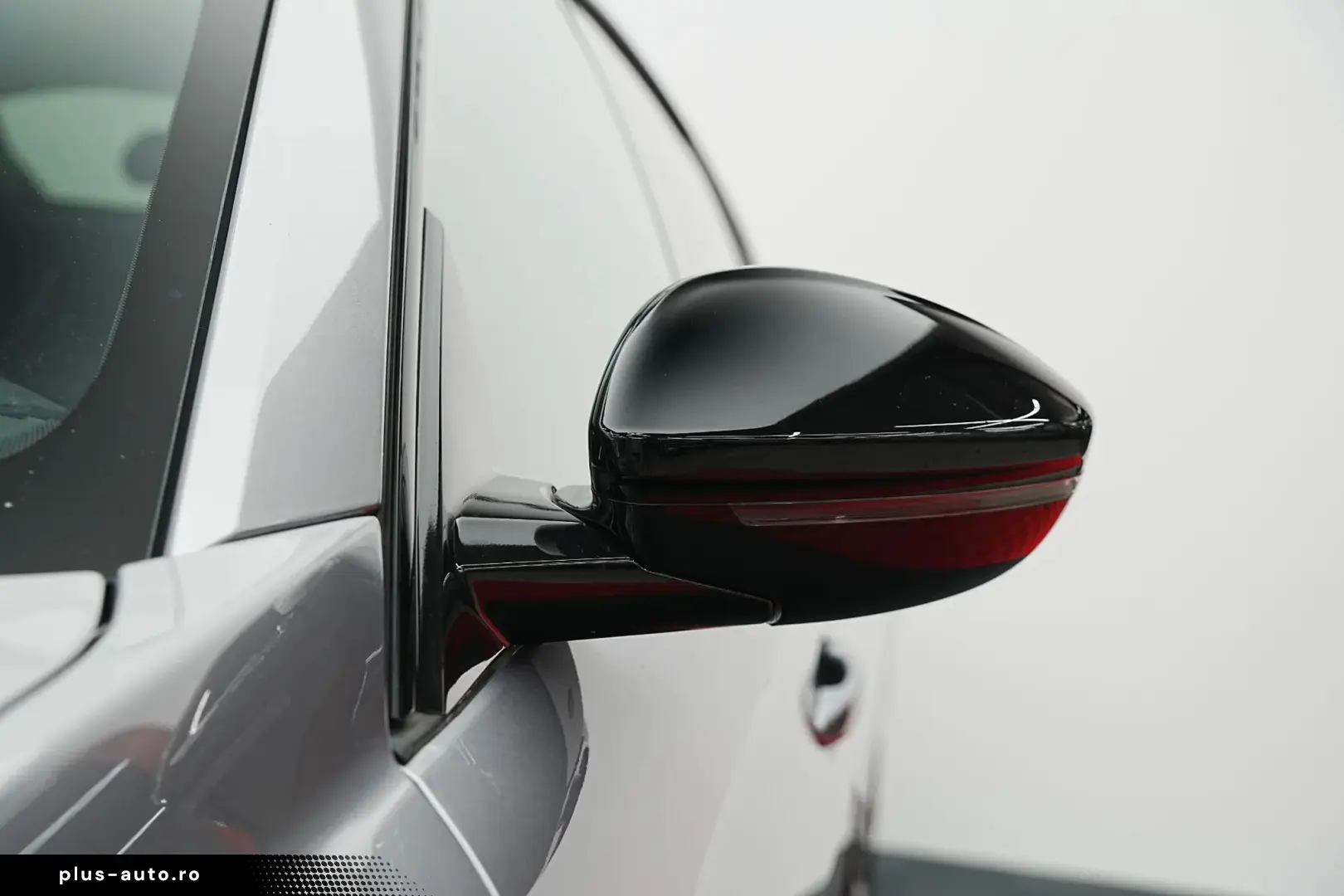 Peugeot 508 Gen-I-2010-2018