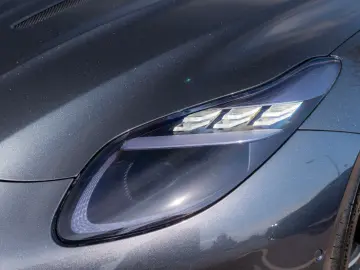 ASTON MARTIN DB12 4.0 V8_R21