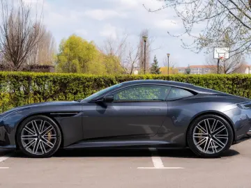 ASTON MARTIN DB12 4.0 V8_R21