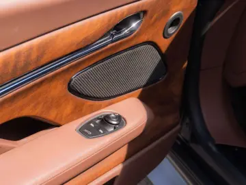 ASTON MARTIN DB12 4.0 V8_R21