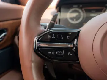 ASTON MARTIN DB12 4.0 V8_R21