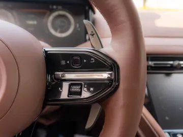 ASTON MARTIN DB12 4.0 V8_R21