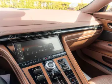 ASTON MARTIN DB12 4.0 V8_R21