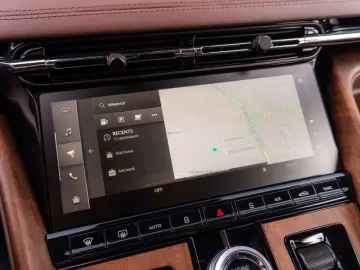 ASTON MARTIN DB12 4.0 V8_R21