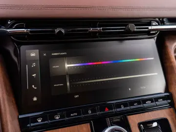 ASTON MARTIN DB12 4.0 V8_R21