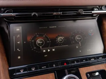 ASTON MARTIN DB12 4.0 V8_R21