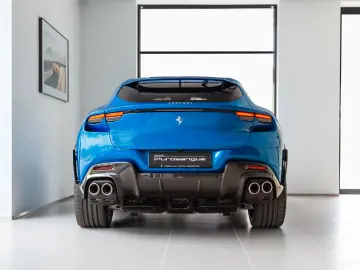 FERRARI Purosangue V12 DCT - Blu Corsa  Visual Carbon