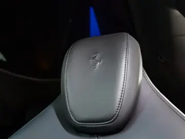 FERRARI Purosangue V12 DCT - Blu Corsa  Visual Carbon