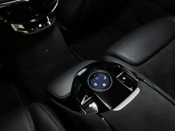 FERRARI Purosangue V12 DCT - Blu Corsa  Visual Carbon