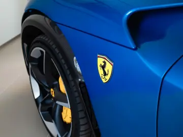 FERRARI Purosangue V12 DCT - Blu Corsa  Visual Carbon